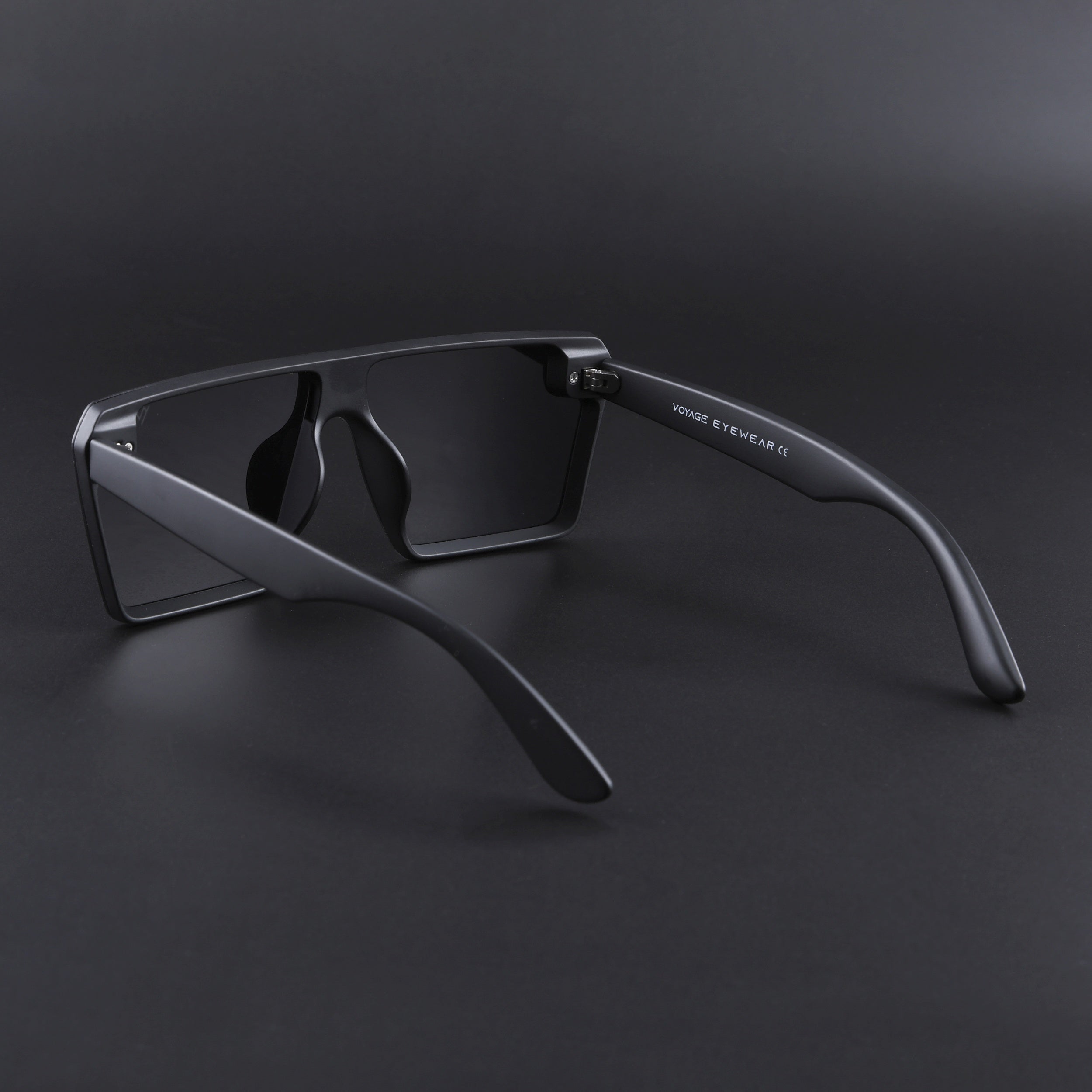 illume | Matte Black Polarized Wayfarer Sunglasses - PMG3972