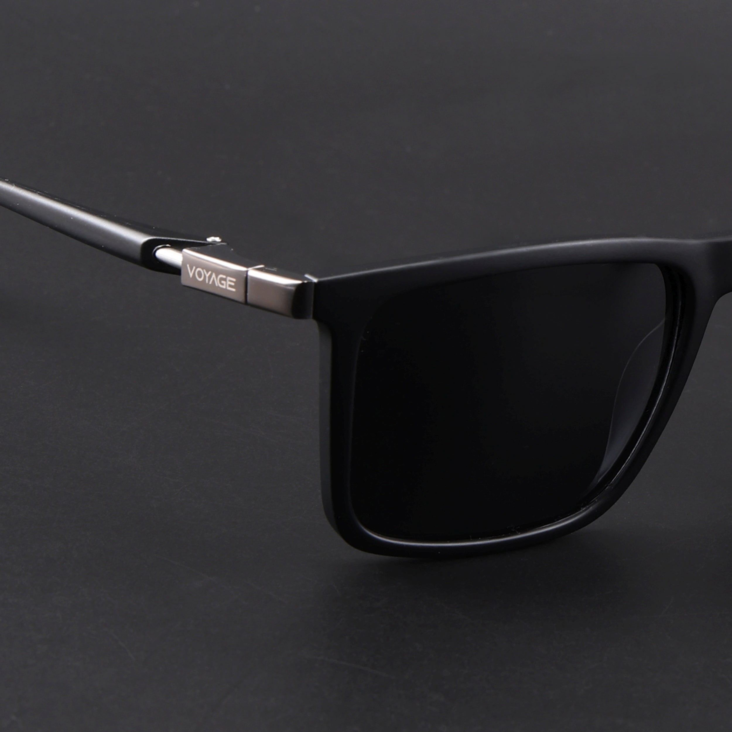 Beast 2.0 | Matt Black Polarized Rectangle Sunglasses | PMG6647