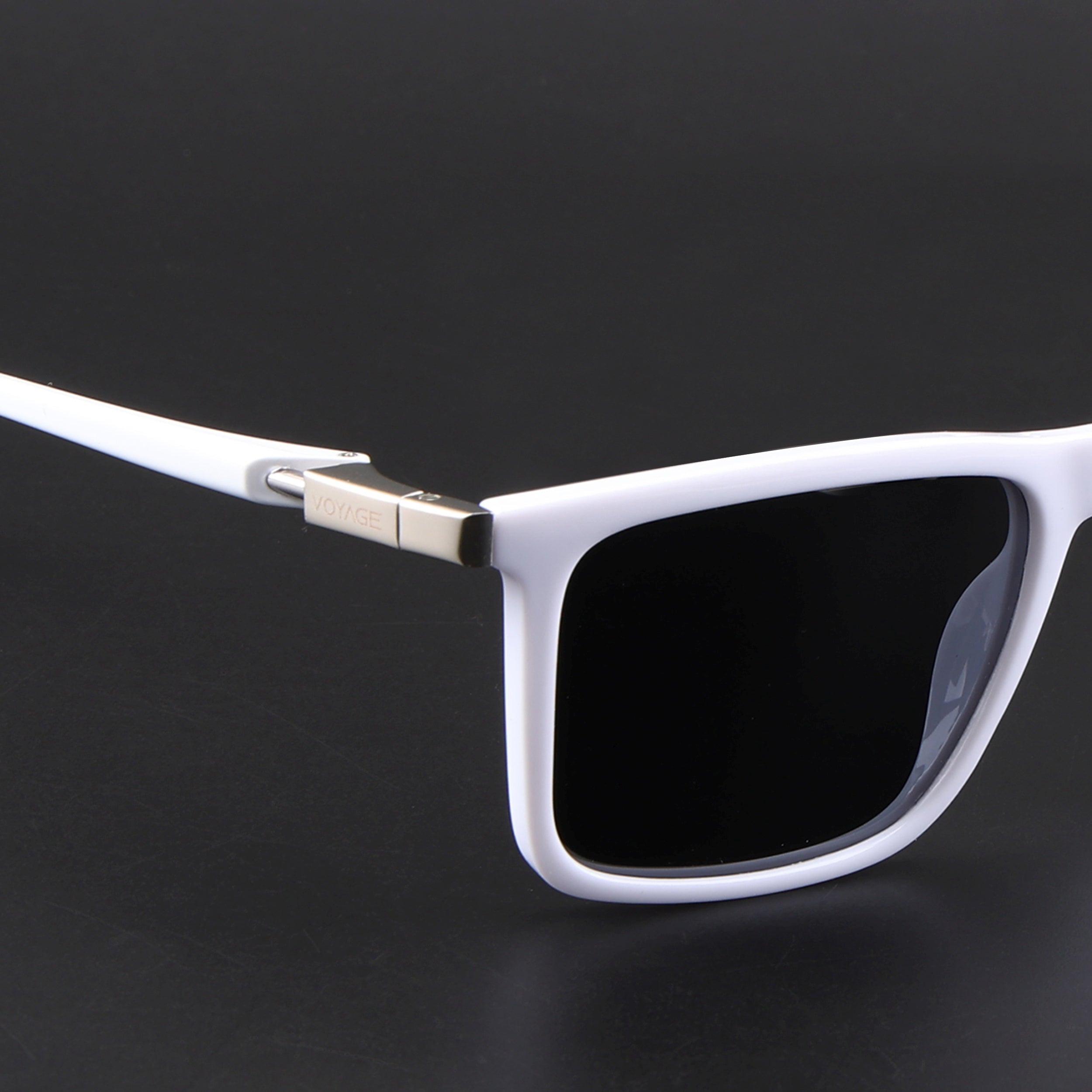 Beast 2.0 |White Polarized Rectangle Sunglasses | PMG6649