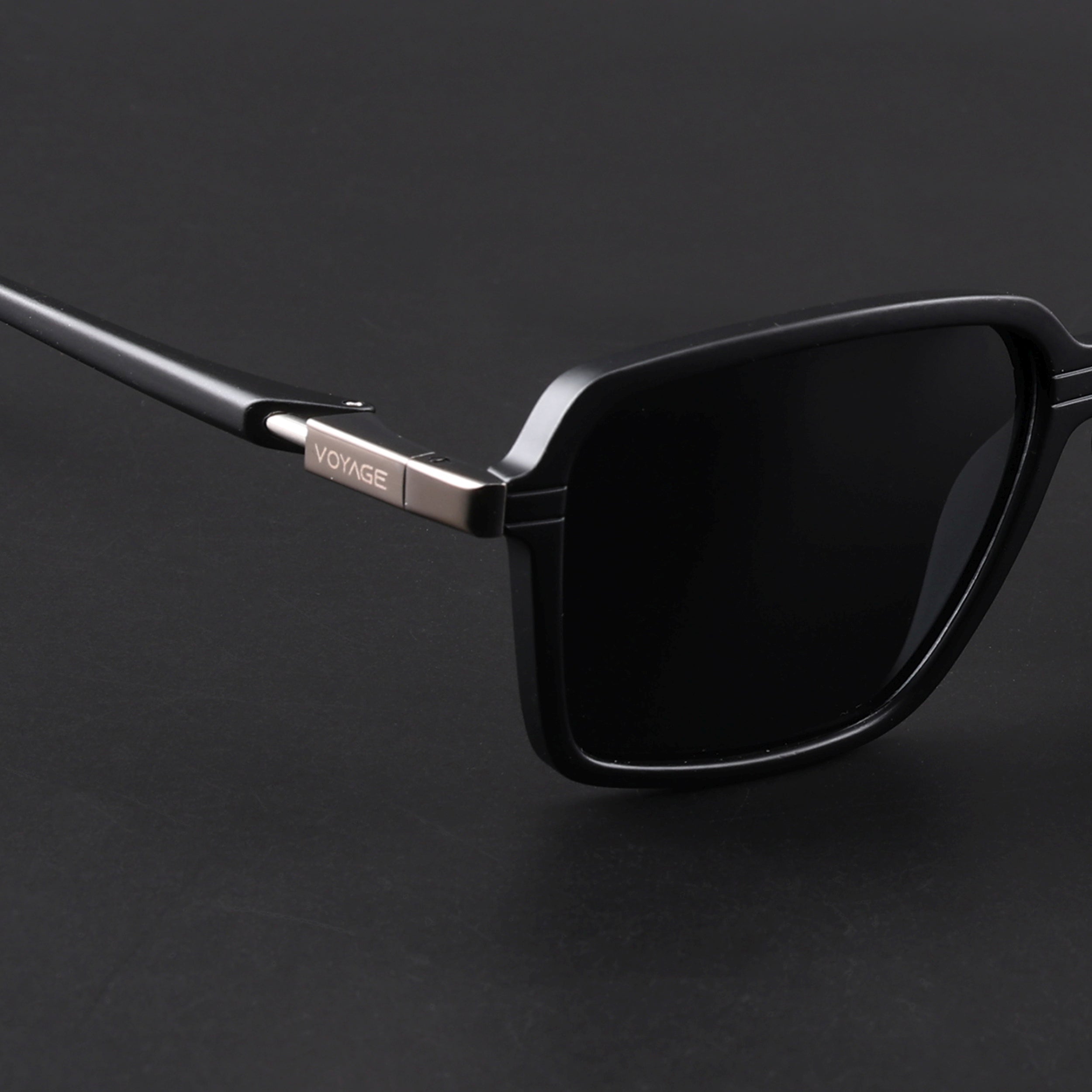 Hydra | Matt Black Polarized Rectangle Sunglasses | PMG6654