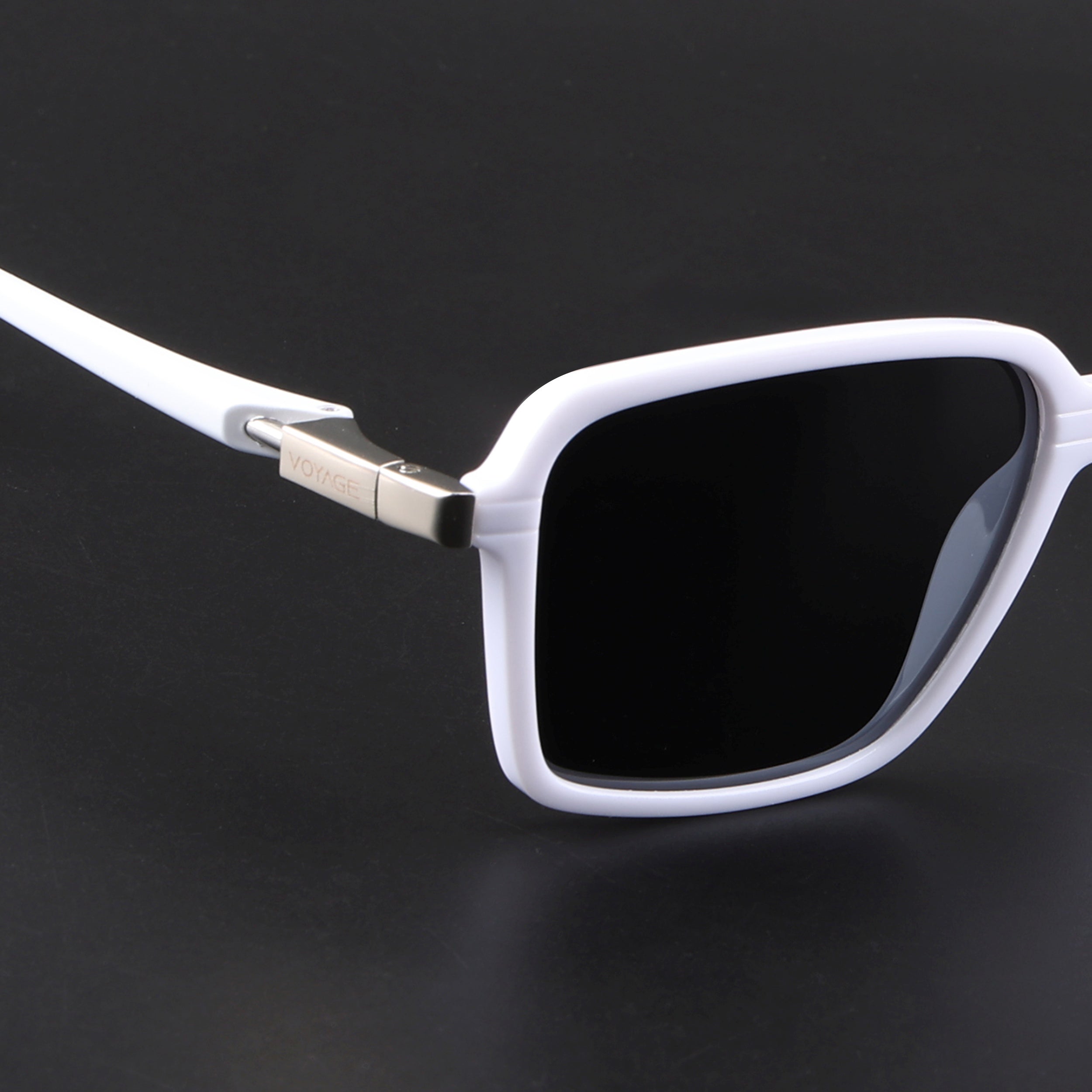 Hydra | White Polarized Rectangle Sunglasses | PMG6656