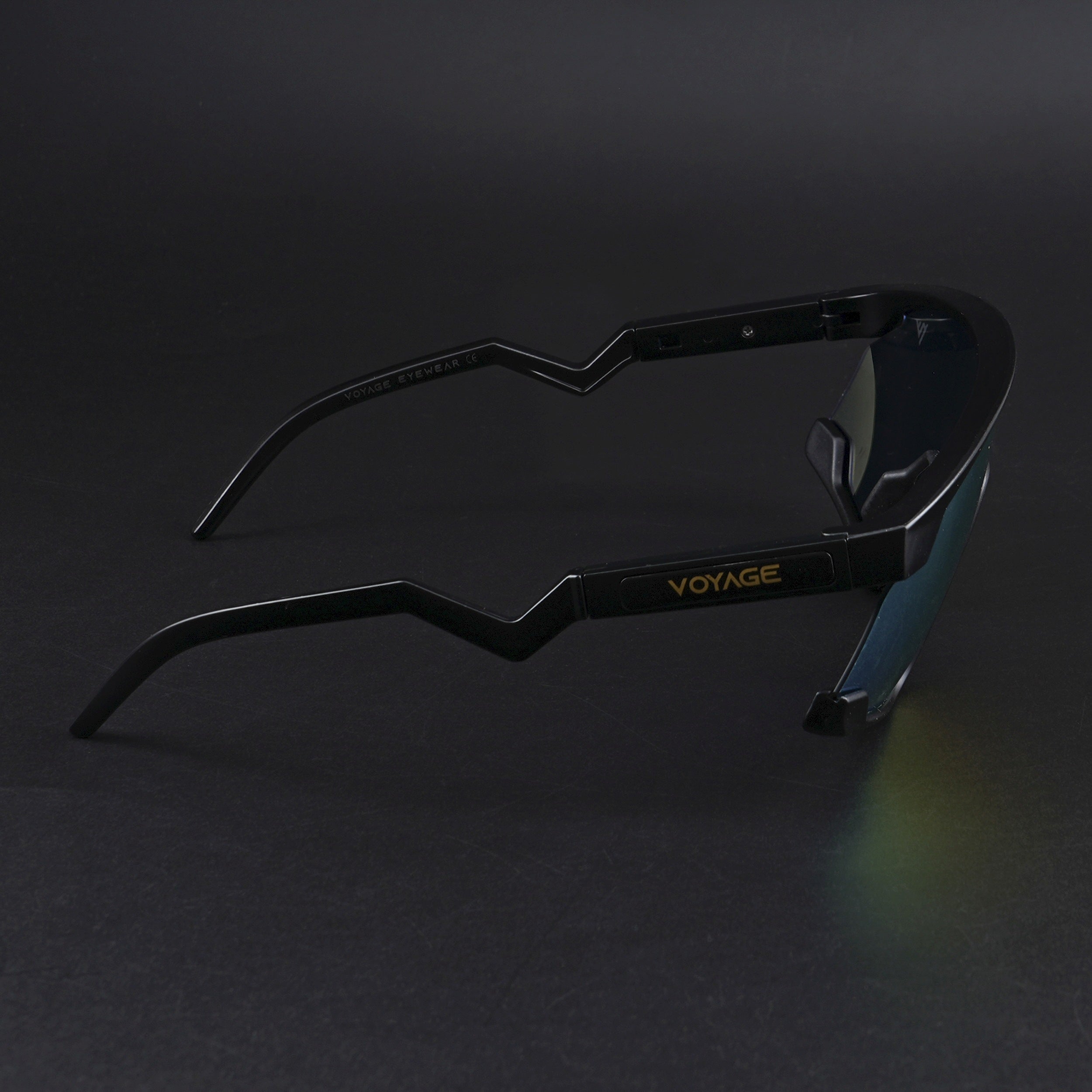 Drift Z | Black Polarised Sunglasses (Multicolor Lens - PMG6268)