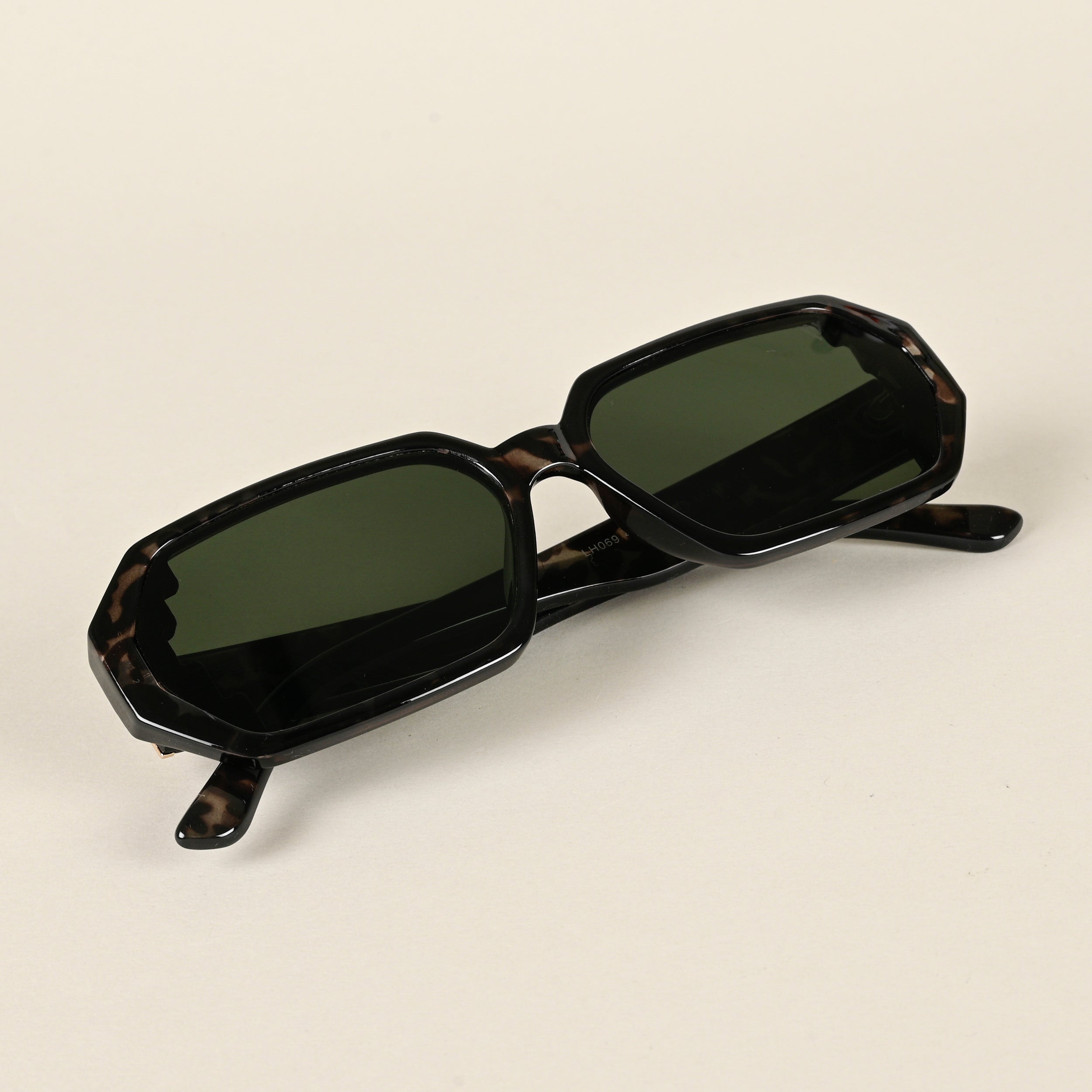 Rectangle Green Sunglasses (LH069MG4507)