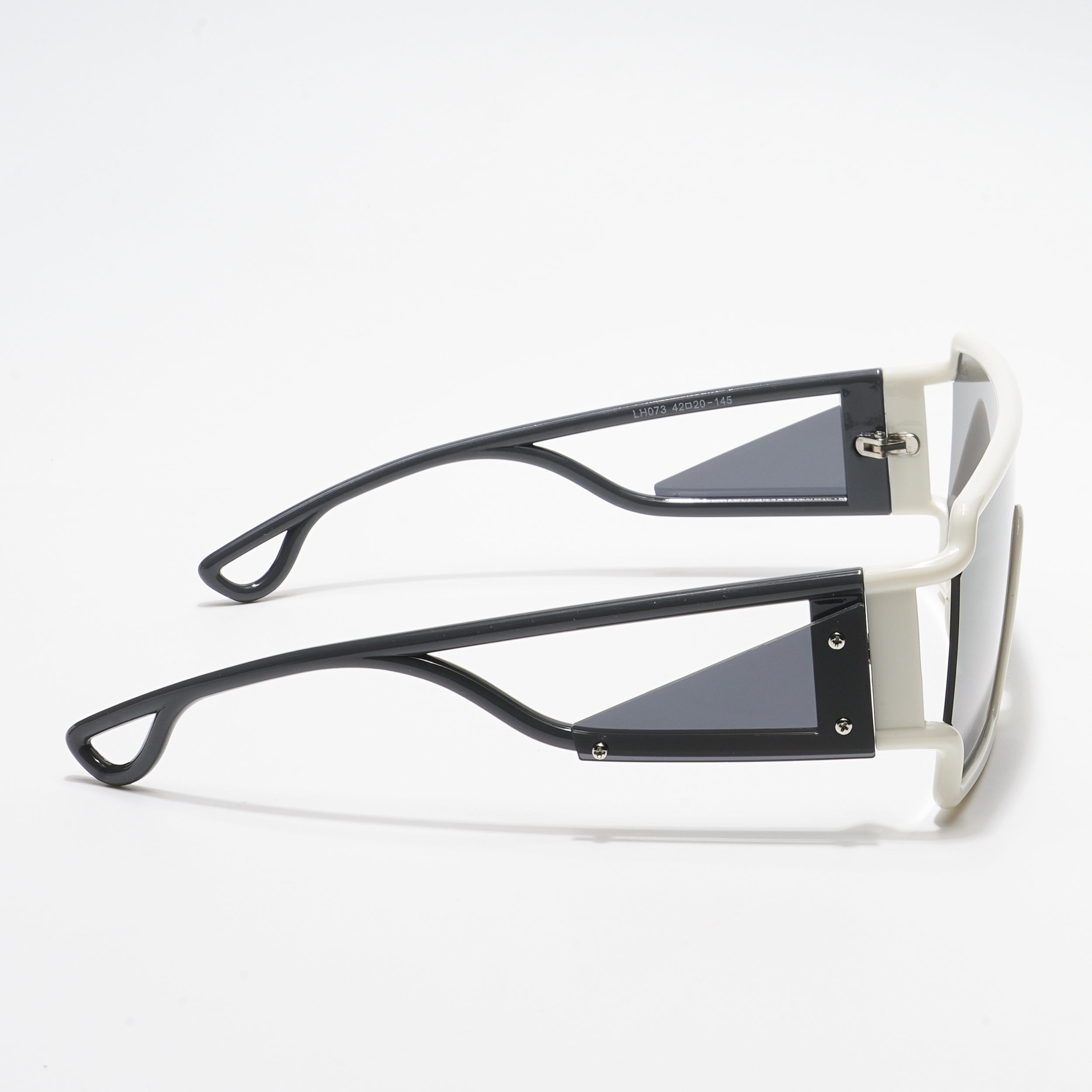 Torin | White Wayfarer Sunglasses - MG4565